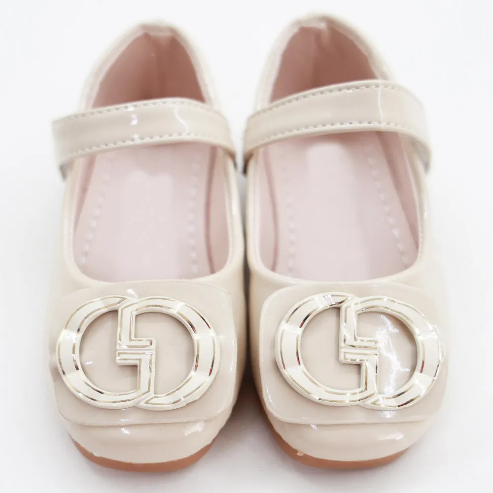 Beige & White Velcro Closure Ballerina