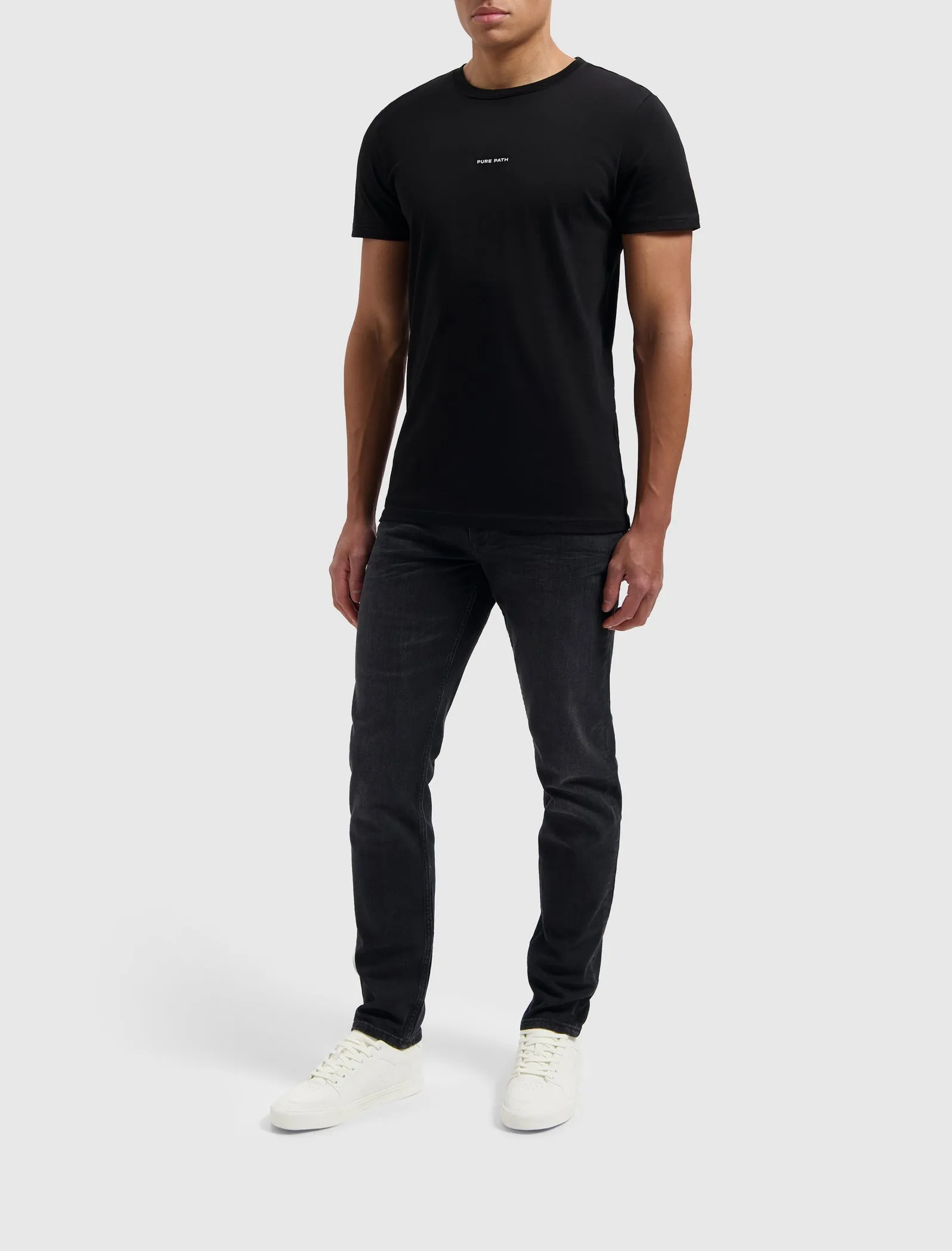 Essential Logo T-shirt | Black