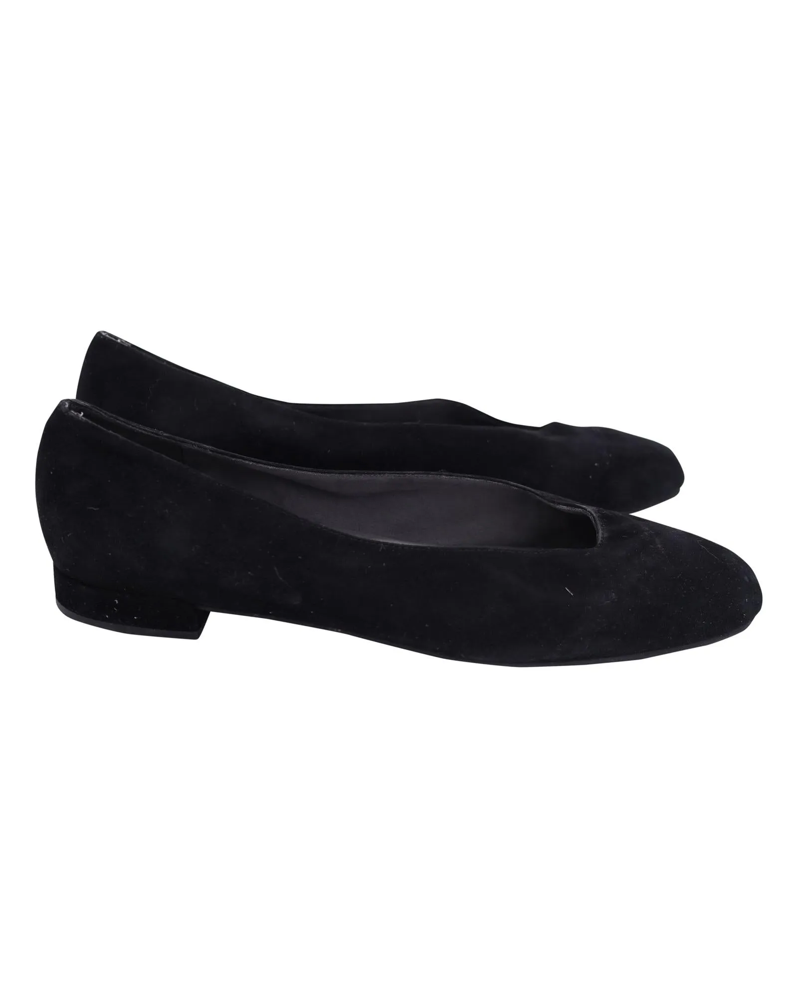 Refined Black Suede Ballet Flats with Rounded Toe and Low Heel